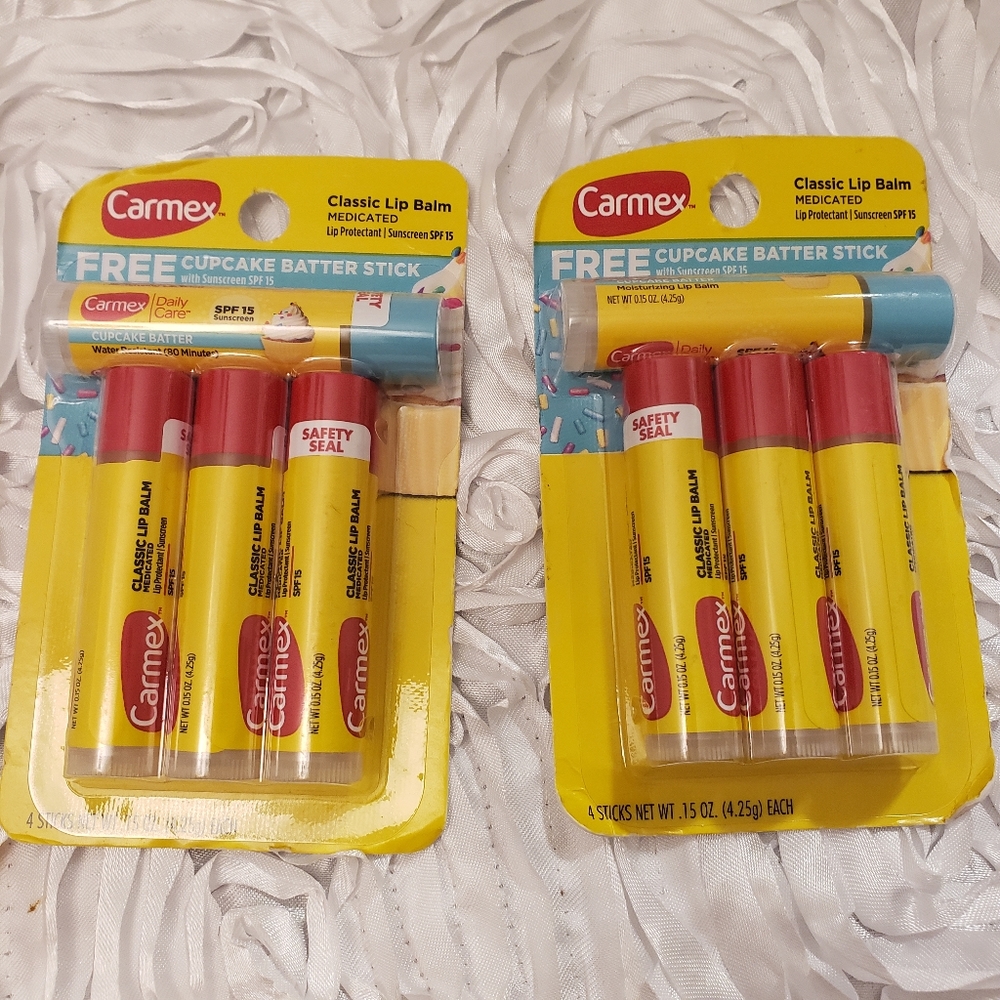Carmex Classic 2 Pack's SPF 15 Medicated Lip Balms - Picture 3 of 3